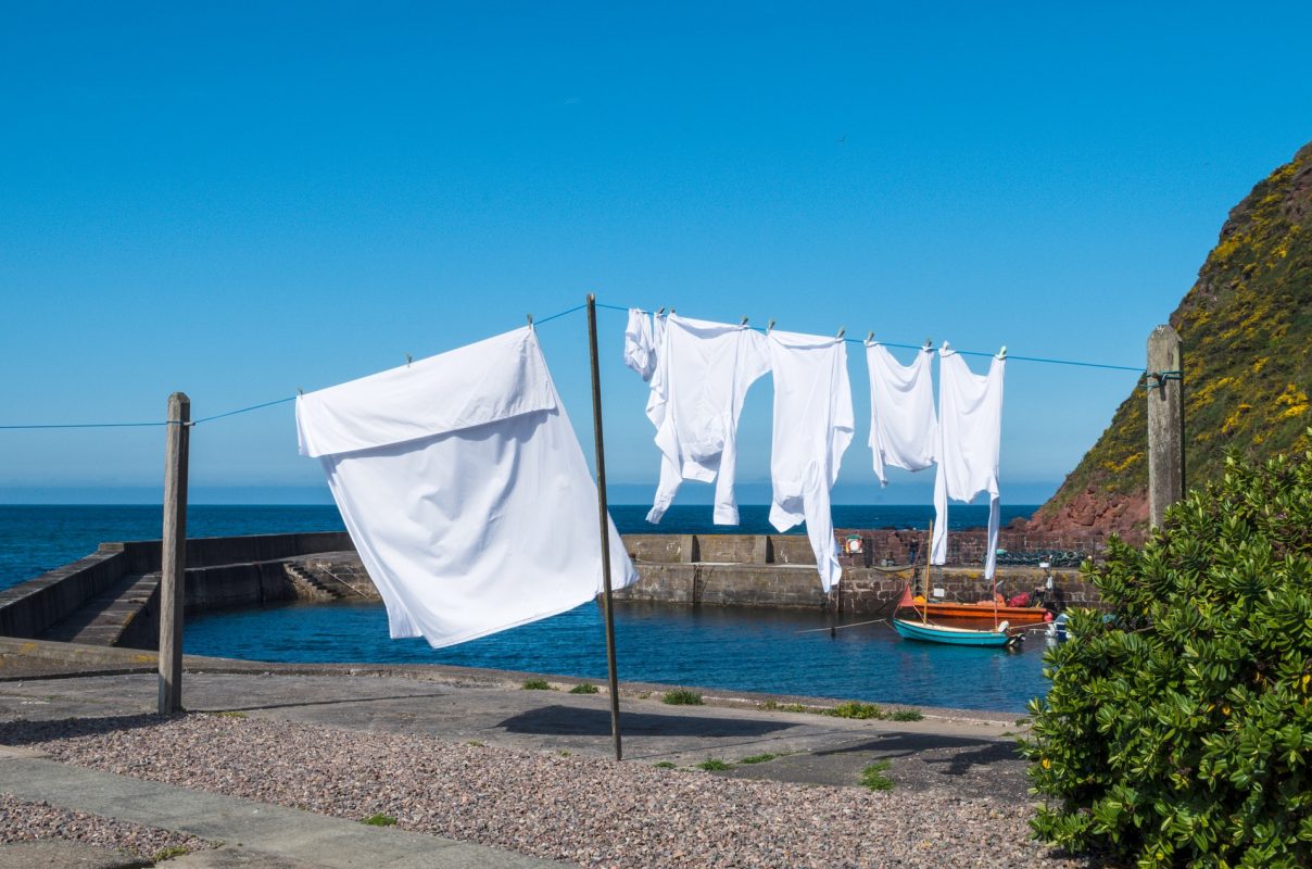 Comment blanchir un vêtement blanc ? 10 Méthodes 1 | Soirée Blanche