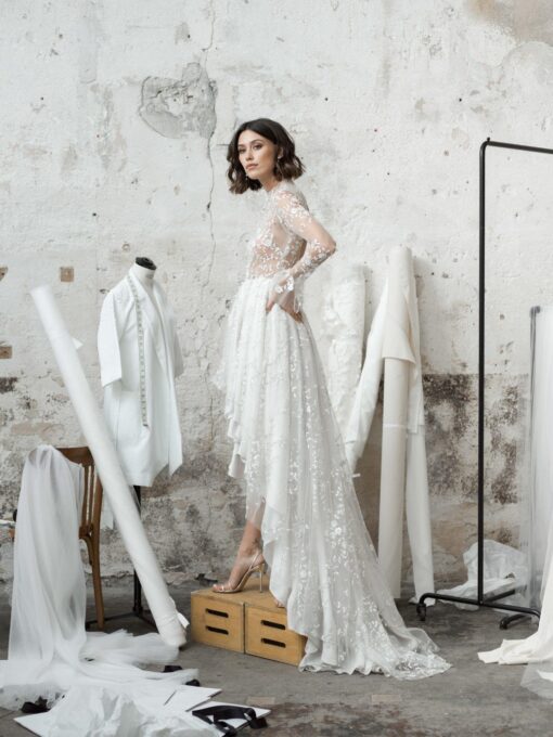 Robe De Mariée Courte Avec Traine | Soirée Blanche