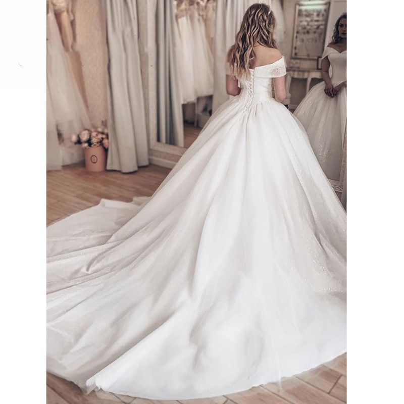 Robes de mariée princesse longue traine Robes de mariée princesse longue traine