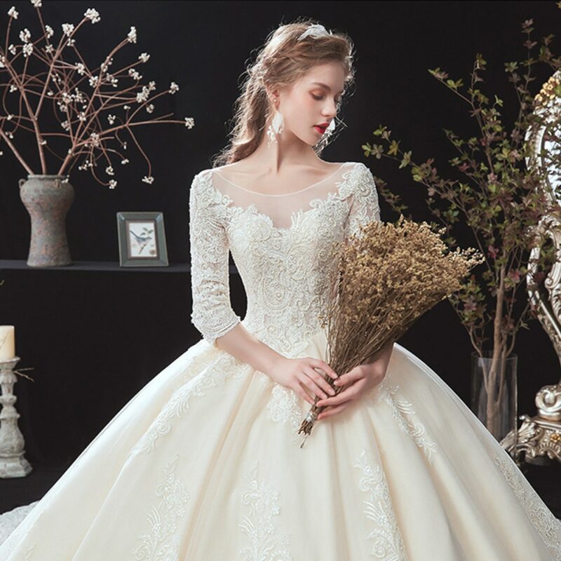 Robe de mariée princesse longue traîne Robe de mariée princesse longue traîne