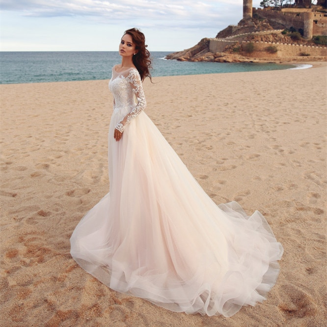 Robe de mariée dos nu en dentelle Robe de mariée dos nu en dentelle