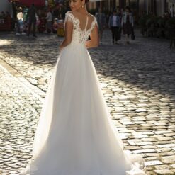 Robe De Mariée Chic Et Bohème image 4 | Soirée Blanche Robe De Mariée Chic Et Bohème