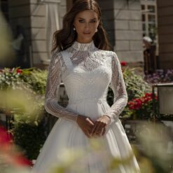 Robe De Mariée Simple Et Chic Blanche image 7 | Soirée Blanche Robe De Mariée Simple Et Chic Blanche