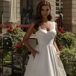Robe De Mariée Simple Et Chic Blanche image 5 | Soirée Blanche Robe De Mariée Simple Et Chic Blanche