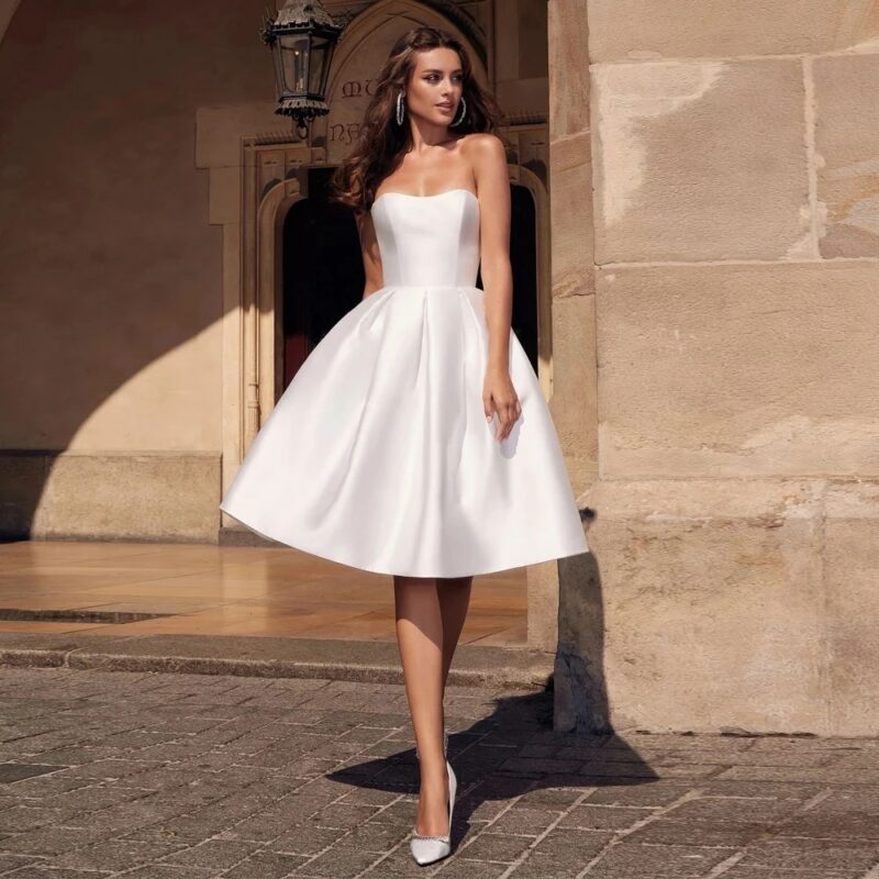 Robe de mariée courte bouffante