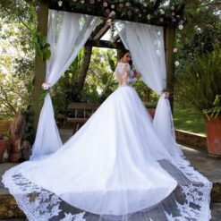 Robe De Mariée Avec Traine image 9 | Soirée Blanche Robe De Mariée Avec Traine | Soirée Blanche