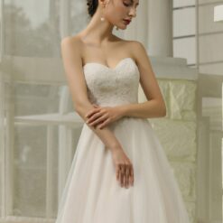 Robe de mariée ligne A bustier avec manches longues détachables image 9 | Soirée Blanche Robe de mariée ligne A bustier avec manches longues détachables | Soirée Blanche