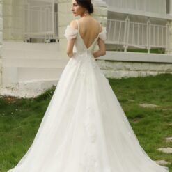 Robe de mariée romantique en dentelle pailletée à manches courtes image 14 | Soirée Blanche Robe de mariée romantique en dentelle pailletée à manches courtes | Soirée Blanche