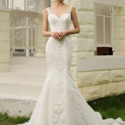 Robe de mariée fourreau ajustée à double traîne image 10 | Soirée Blanche Robe de mariée fourreau ajustée à double traîne | Soirée Blanche