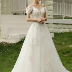 Robe de mariée romantique en dentelle pailletée à manches courtes image 12 | Soirée Blanche Robe de mariée romantique en dentelle pailletée à manches courtes | Soirée Blanche