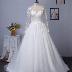 Robe de mariée princesse en dentelle à manches longues et traîne de chapelle en illusion | Soirée Blanche