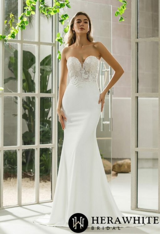 Robe de mariée fourreau en crêpe et dentelle fine florale | Soirée Blanche