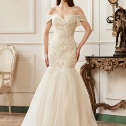 Robe de mariée en tulle à traîne et à épaules décolletées | Soirée Blanche