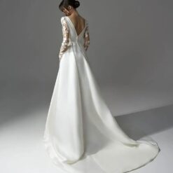 Robe De Mariée Fendue Avec Col V En Satin