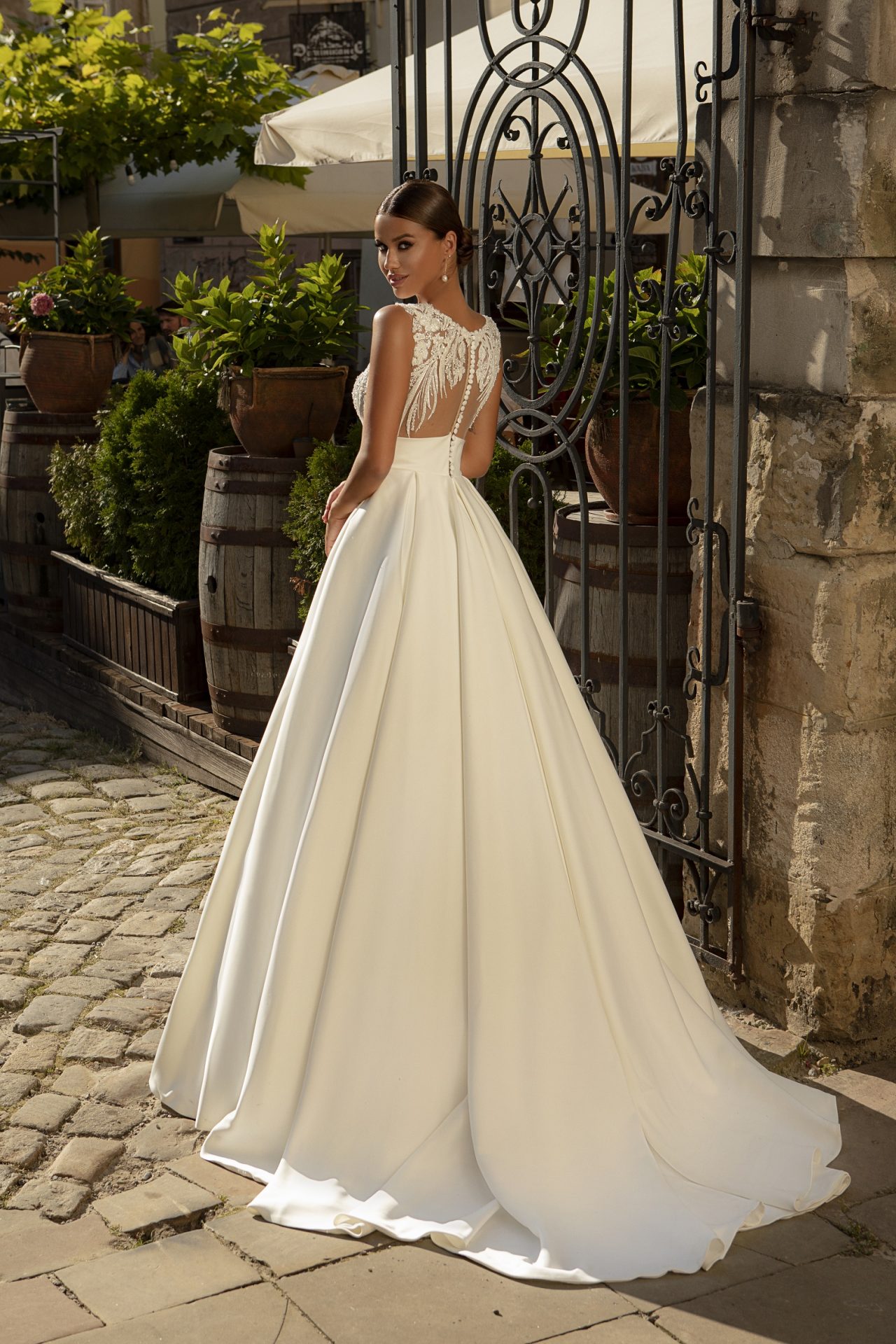 Robe De Mariee Pour Petite Poitrine Soiree Blanche
