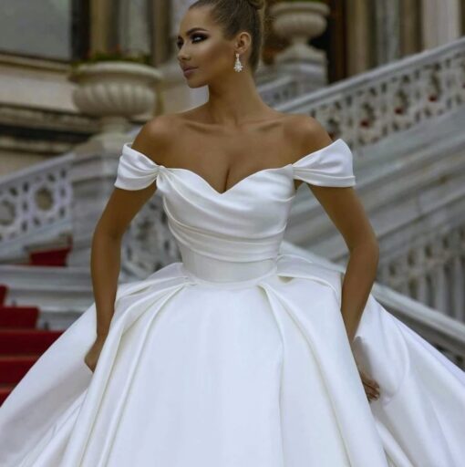 Robe De Mariée Princesse Satin Plissée Et Chic – Image 4