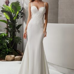 Robe de mariée fourreau avec bretelles en dentelle florale image 13 | Soirée Blanche Robe de mariée fourreau avec bretelles en dentelle florale | Soirée Blanche