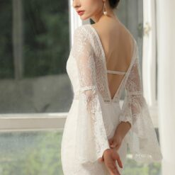 Robe de mariée fente montante et dentelle florale image 13 | Soirée Blanche Robe de mariée fente montante et dentelle florale | Soirée Blanche