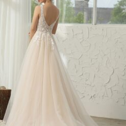 Robe de mariée moderne en dentelle florale bohème | Soirée Blanche
