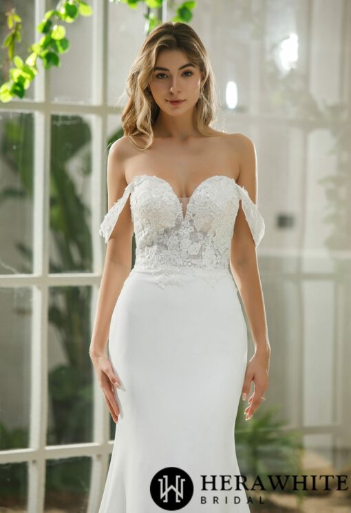 Robe de mariée fourreau en crêpe et dentelle fine florale | Soirée Blanche