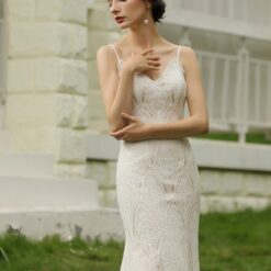 Robe de mariée fourreau en dentelle avec bretelles spaghetti image 13 | Soirée Blanche Robe de mariée fourreau en dentelle avec bretelles spaghetti | Soirée Blanche