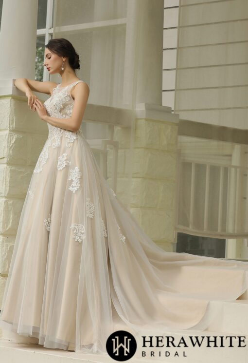 Robe de mariée princesse col illusion | Soirée Blanche