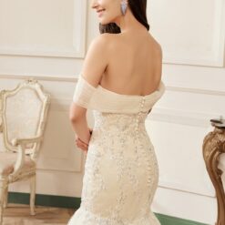 Robe de mariée en tulle à traîne et à épaules décolletées | Soirée Blanche