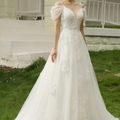 Robe de mariée romantique en dentelle pailletée à manches courtes image 15 | Soirée Blanche Robe de mariée romantique en dentelle pailletée à manches courtes | Soirée Blanche