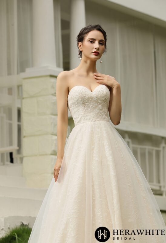 Robe de mariée bustier simple Robe de mariée bustier simple
