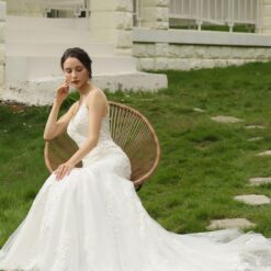 Robe de mariée ajustée à bretelles spaghetti avec perlage | Soirée Blanche