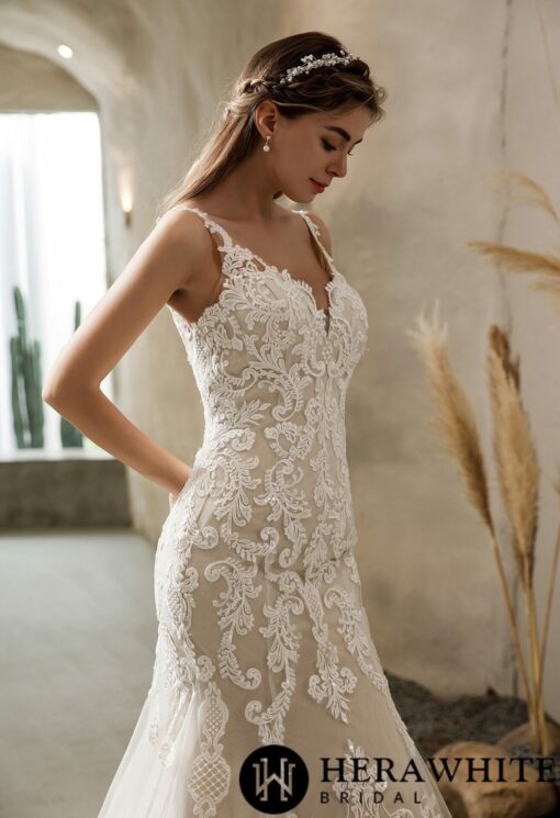 Robe de mariée sirène en dentelle vintage avec traîne et dos nu | Soirée Blanche