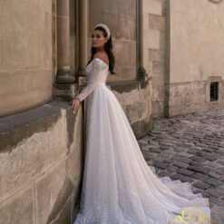 Robe De Mariée A Manches Longues Et Appliques Florales Scintillantes image 5 | Soirée Blanche Robe De Mariée à manches longues et appliques florales scintillantes | Soirée Blanche