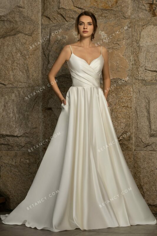 Robe de mariée ivoire simple Robe de mariée ivoire simple