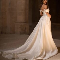 Robe De Mariée Sirène Avec Traîne image 4 | Soirée Blanche Robe De Mariée Sirène Avec Traîne