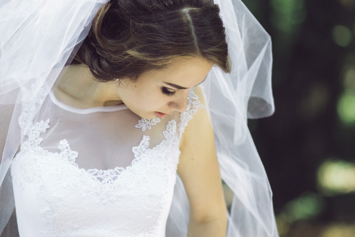 Robe de mariée courte et simple Robe de mariée courte et simple