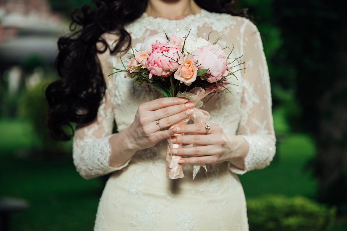 Robe de mariée dentelle manche longue sirene Robe de mariée dentelle manche longue sirene