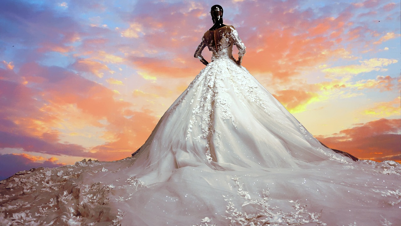 Robe de mariée sirene dentelle de luxe Robe de mariée sirene dentelle de luxe