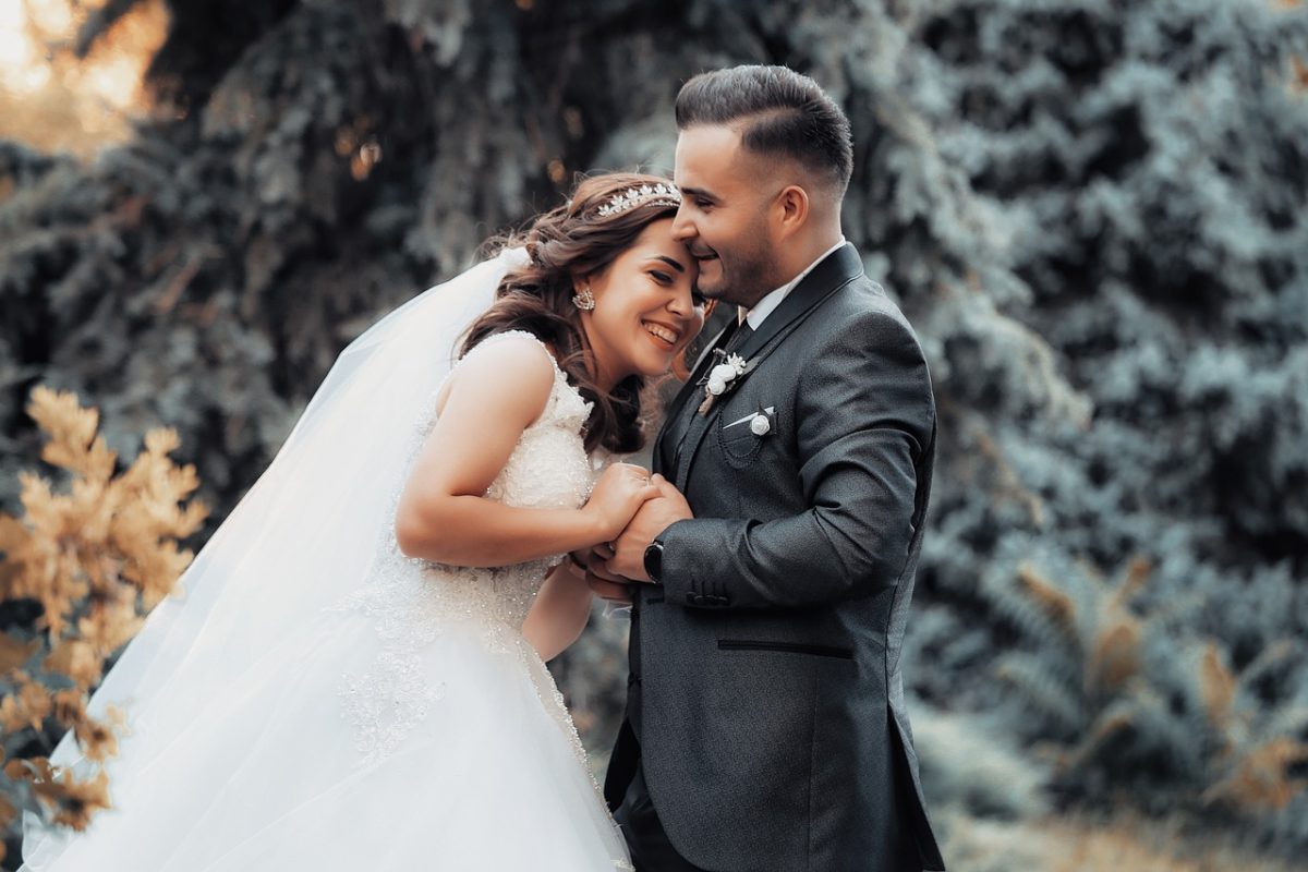 Pourquoi on jette du riz au mariage ? Pourquoi on jette du riz au mariage ?