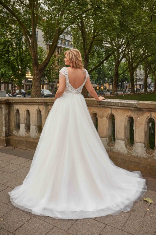 Robe De Mariée Grande Taille Dos Nu | Soirée Blanche