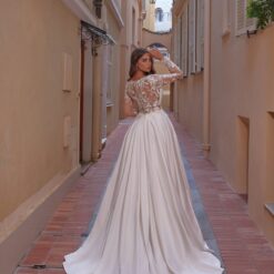 Robe De Mariée Princesse Simple A Manches Longues image 6 | Soirée Blanche Robe De Mariée Princesse Simple A Manches Longues | Soirée Blanche