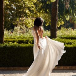 Robe De Mariée Sobre Blanche image 7 | Soirée Blanche Robe De Mariée Sobre Blanche | Soirée Blanche