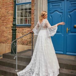 Robe De Mariée Bohème Femme Ronde image 4 | Soirée Blanche Robe De Mariée Bohème Femme Ronde | Soirée Blanche
