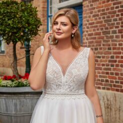 Robe De Mariée Grande Taille Bohème image 7 | Soirée Blanche Robe De Mariée Grande Taille Bohème | Soirée Blanche