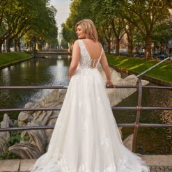 Robe De Mariée Champêtre Grande Taille image 4 | Soirée Blanche Robe De Mariée Champêtre Grande Taille | Soirée Blanche