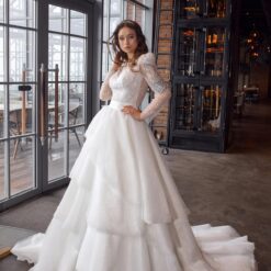 Robe De Mariée Princesse Originale Haut Manches Longues image 9 | Soirée Blanche Robe De Mariée Princesse Originale Haut Manches Longues | Soirée Blanche