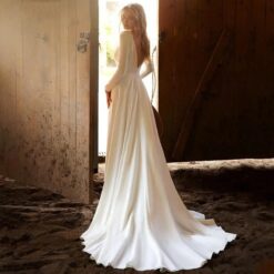 Robe De Mariée Droite Blanche