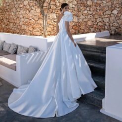 Robe De Mariée Princesse Asymétrique
