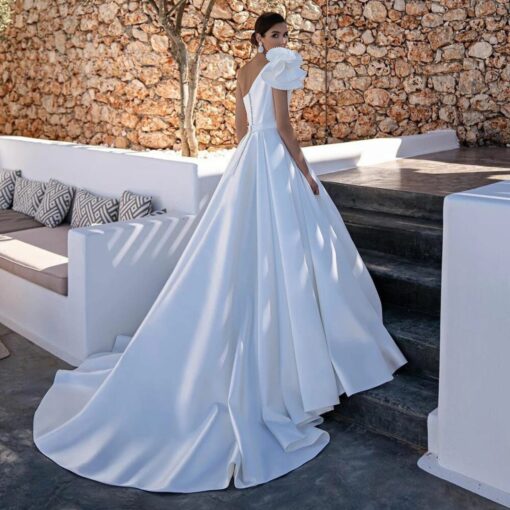 Robe De Mariée Princesse Asymétrique
