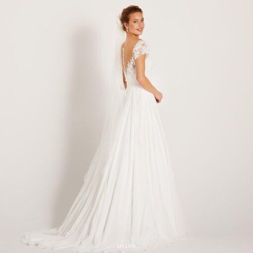 Robe De Mariée Blanche Col Bateau Avec Dentelle