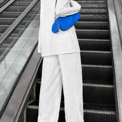 Ensemble 3 pièces blanc Pour Femme Veste De Costume Rayée, Gilet Et Pantalon image 8 | Soirée Blanche Ensemble 3 pièces blanc Pour Femme Veste De Costume Rayée, Gilet Et Pantalon image 7 | Soirée Blanche